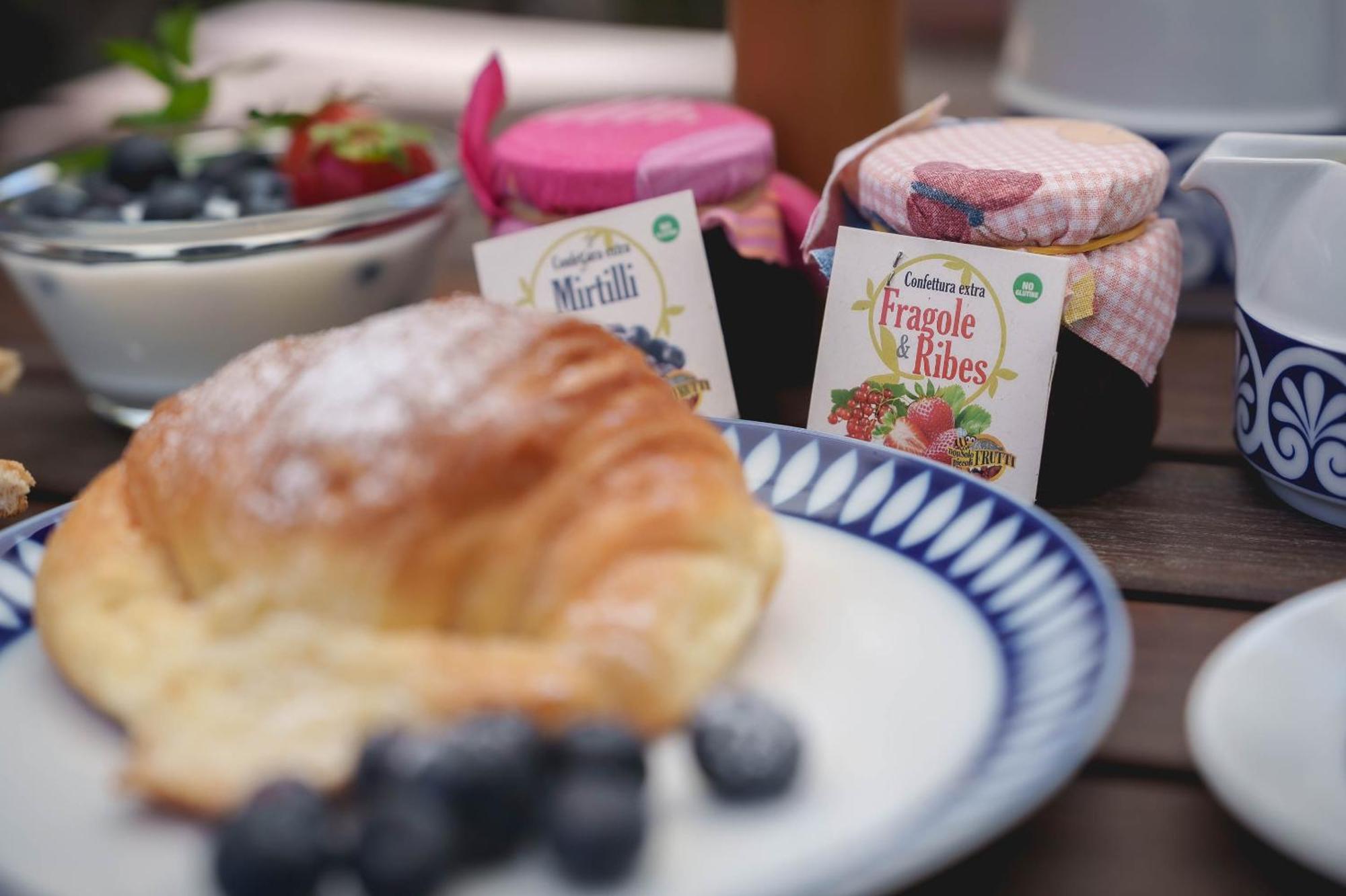 Le Tare Frühstückspension Rom